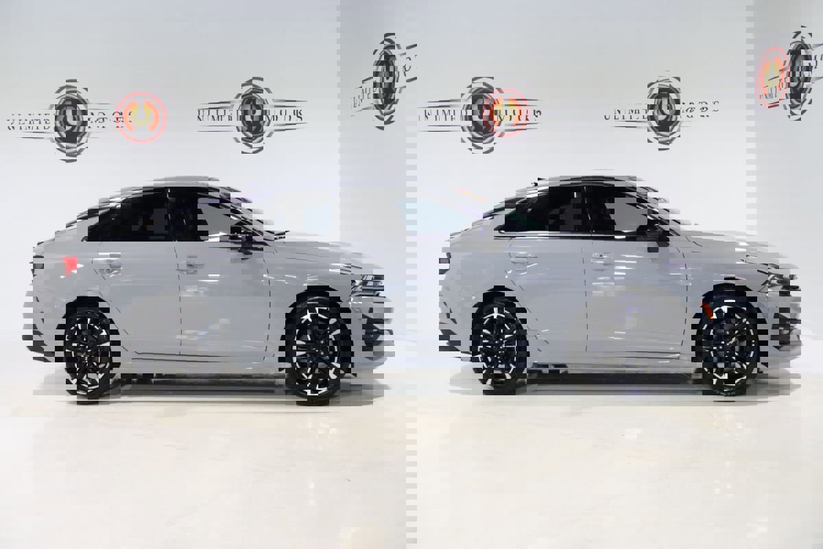 Used 2023 Kia K5 GT-Line image 5