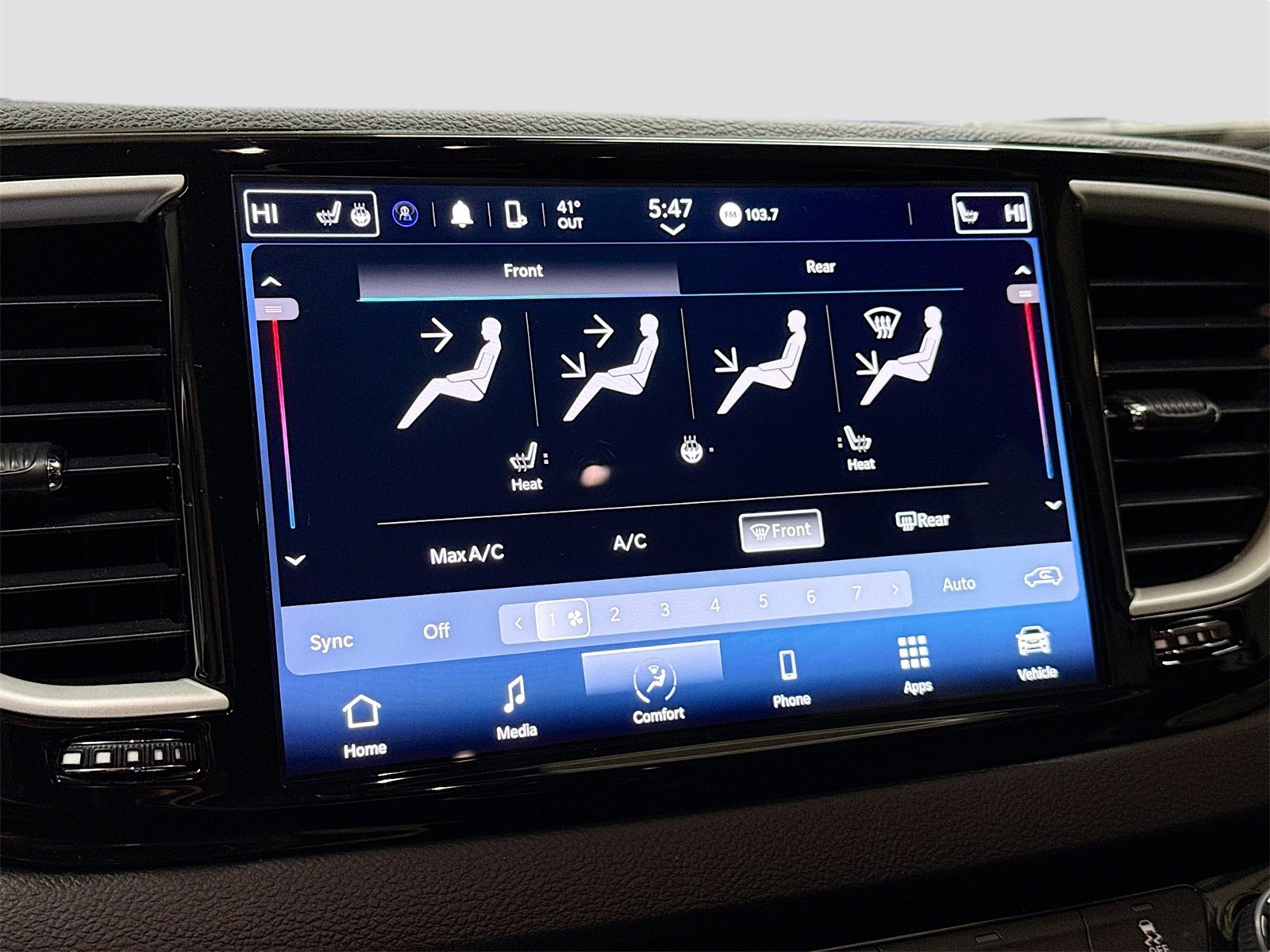 Used 2022 Chrysler Pacifica Touring-L image 15