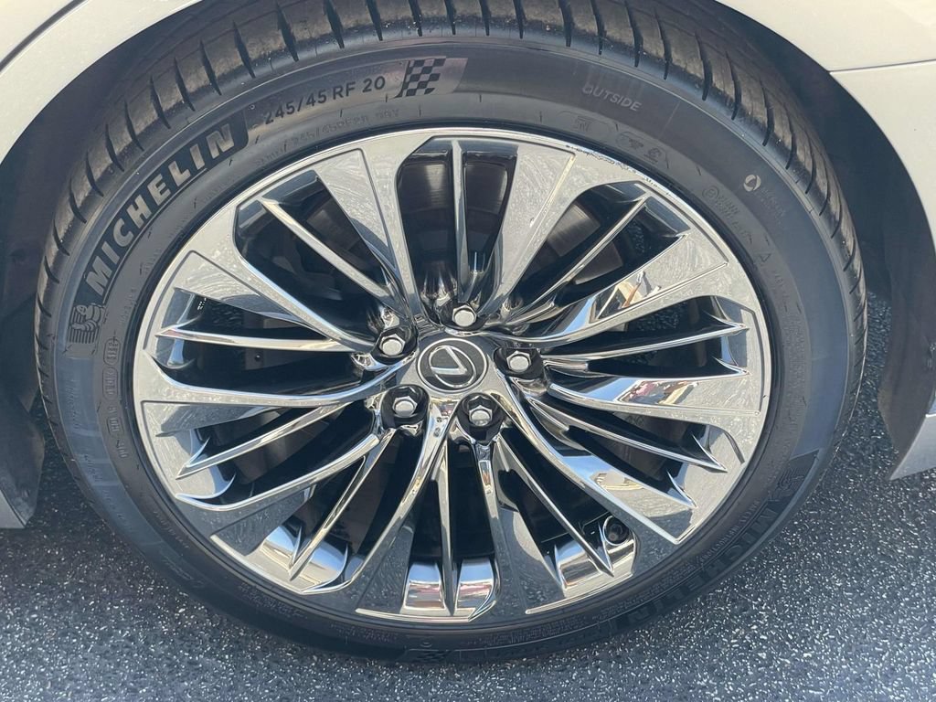 Used 2023 Lexus LS 500 w/ Interior Upgrade Package RWD image 7