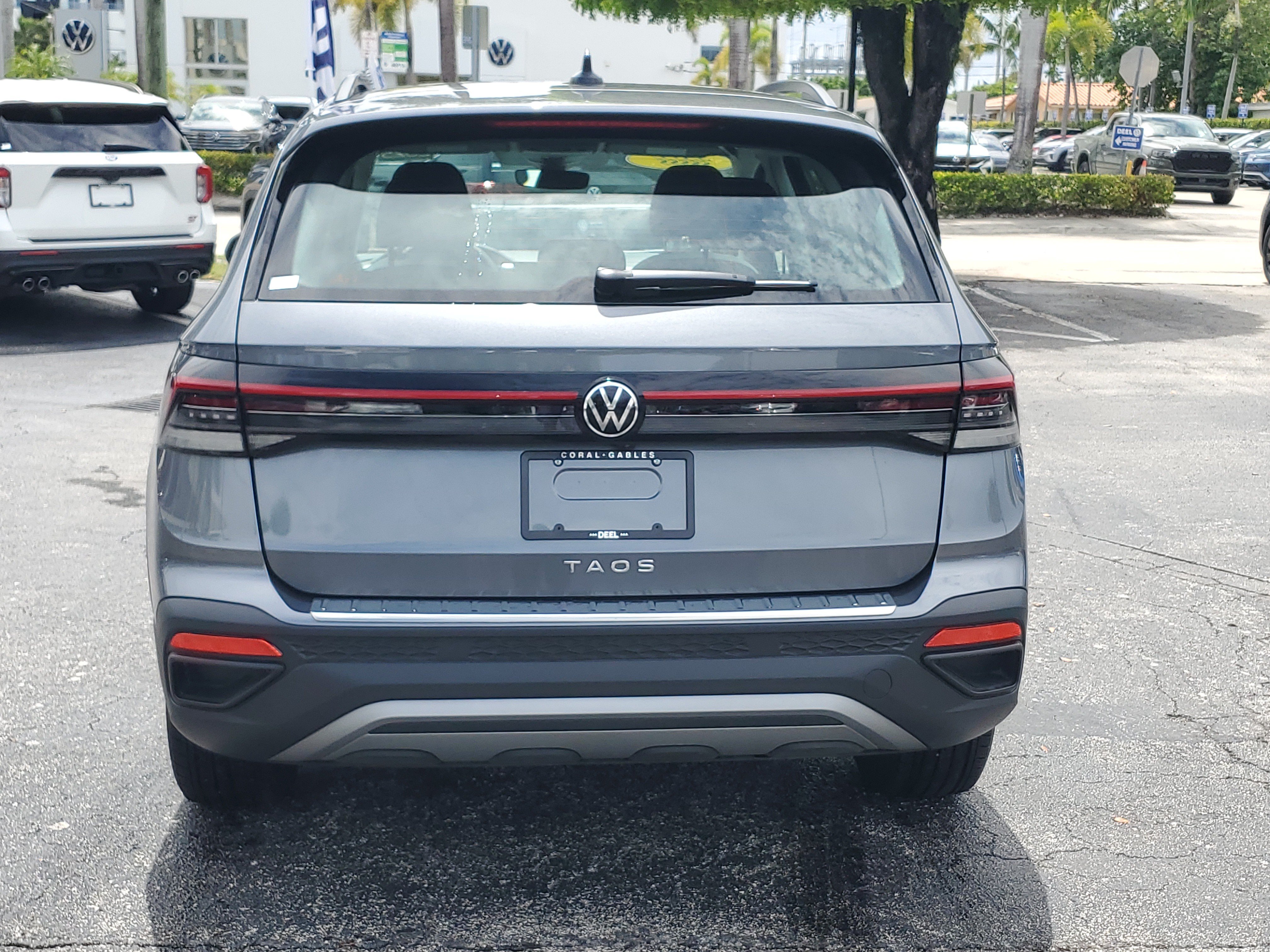 Used 2025 Volkswagen Taos S FWD image 4