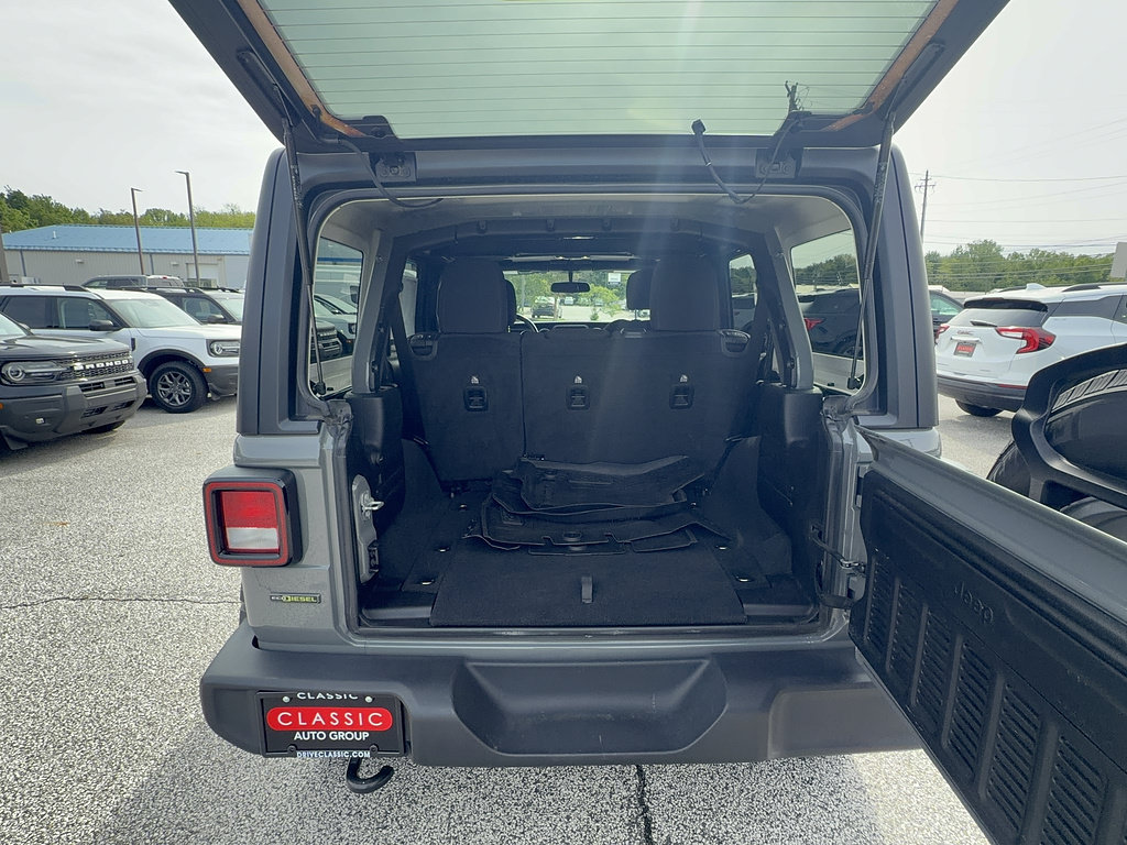 Used 2022 Jeep Wrangler Unlimited Sport AWD/4WD image 4