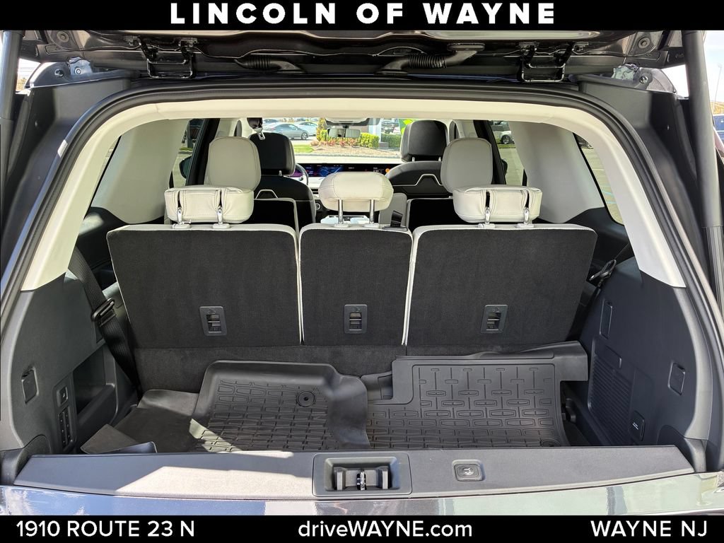 Used 2026 Lincoln Navigator Reserve AWD/4WD image 6