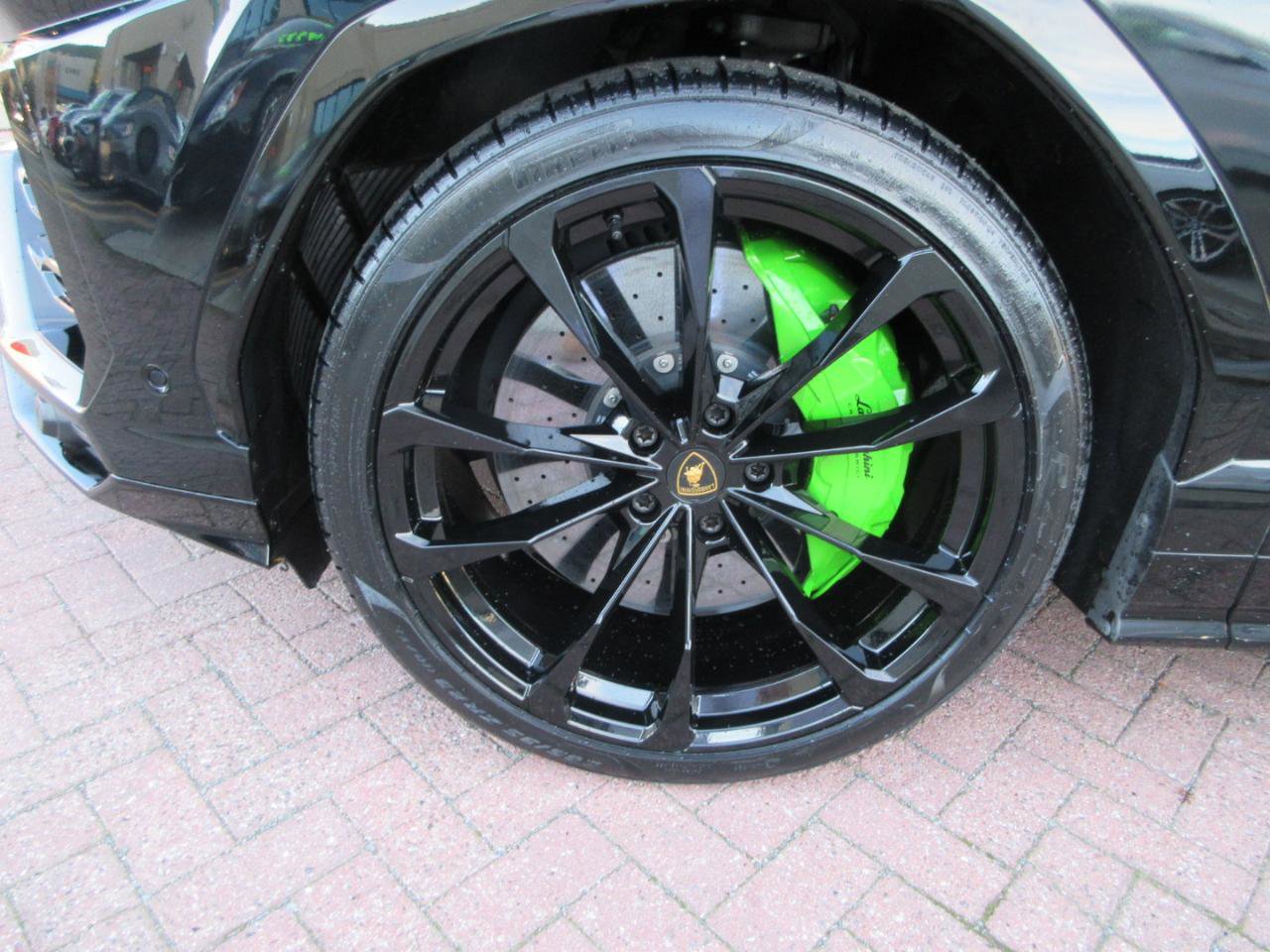 Used 2022 Lamborghini Urus image 92