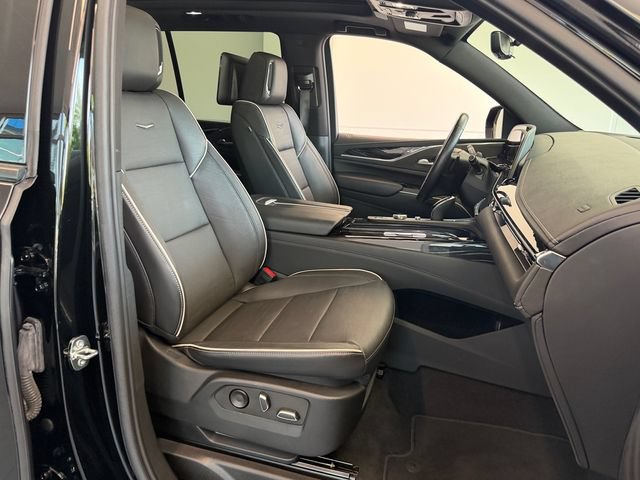 Used 2023 Cadillac Escalade Sport AWD/4WD image 17