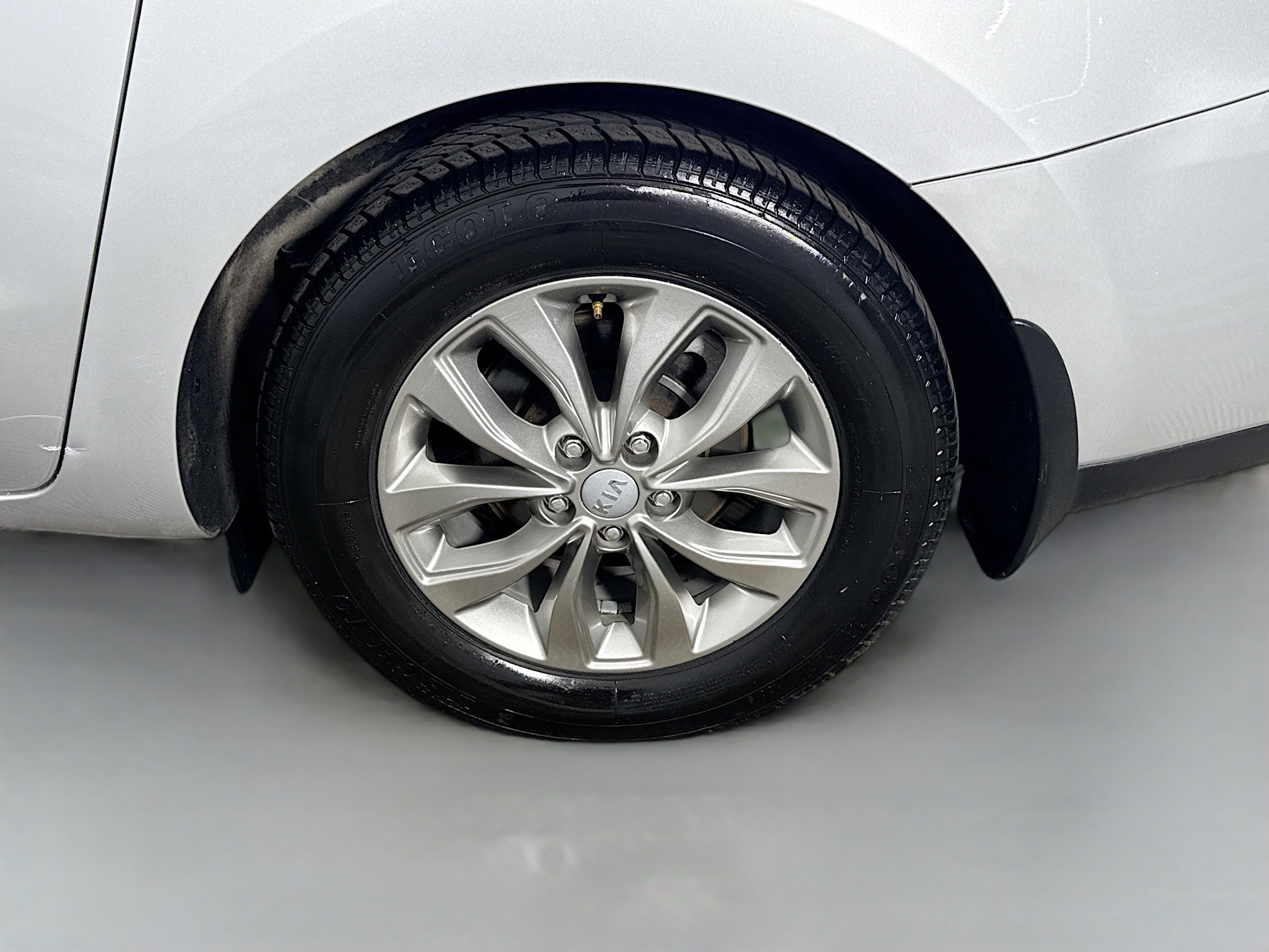 Used 2019 Kia Sedona LX image 34