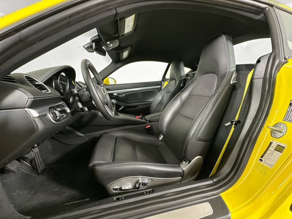 Used 2025 Porsche 718 Cayman RWD image 20
