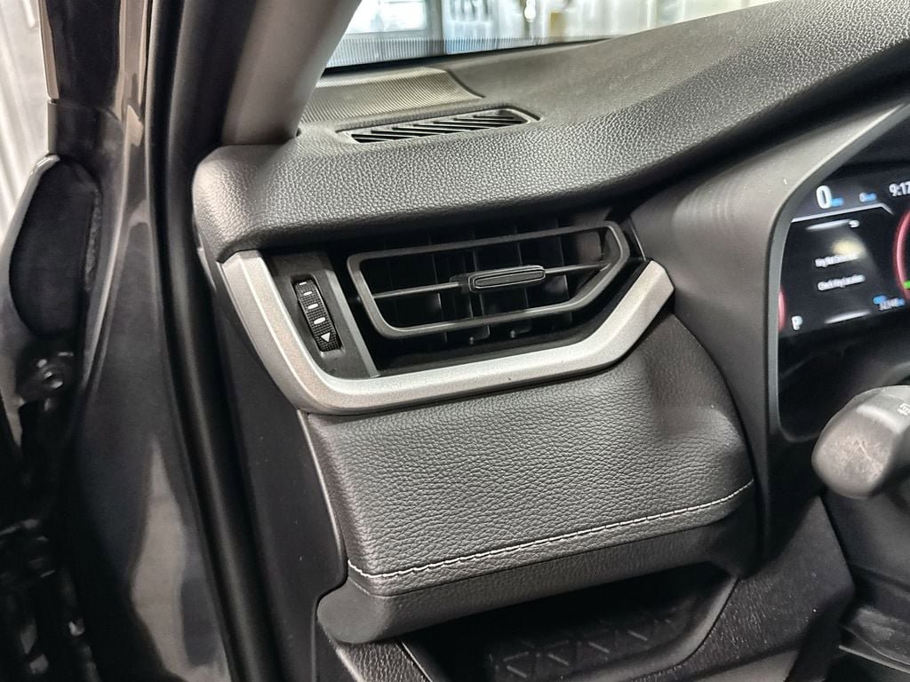Used 2025 Toyota RAV4 XLE image 15