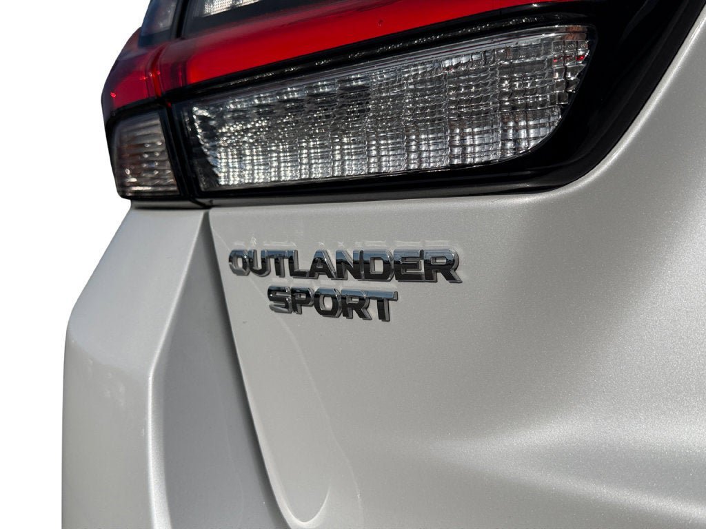 Used 2025 Mitsubishi Outlander Sport AWD image 35