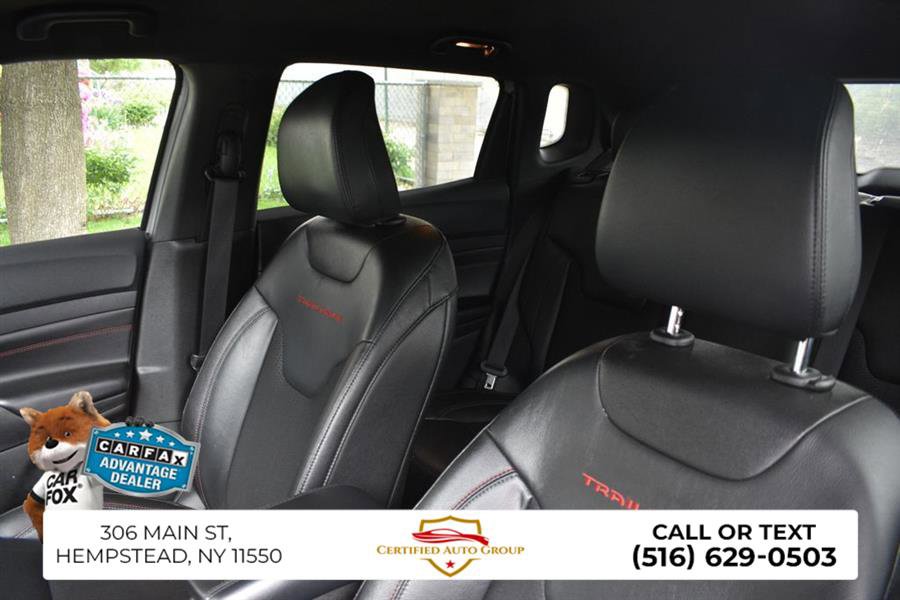 Used 2025 Jeep Compass Trailhawk AWD/4WD image 9