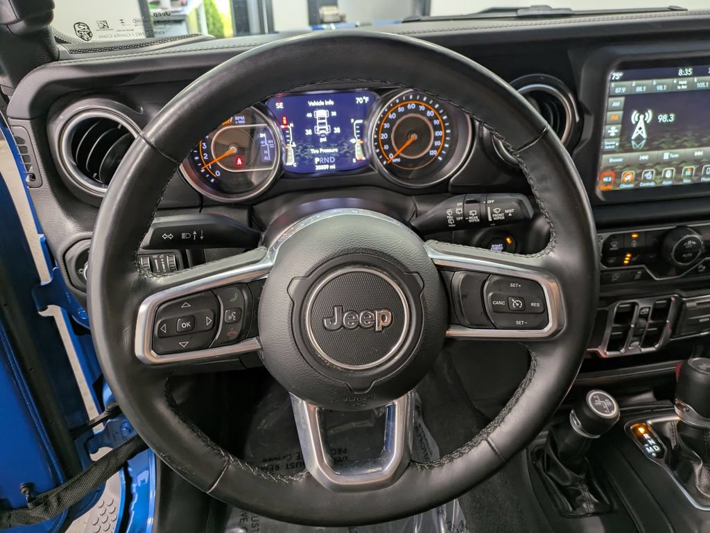 Used 2022 Jeep Wrangler Unlimited Sahara AWD/4WD image 21