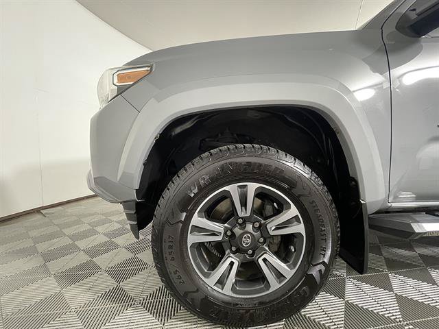 Used 2019 Toyota Tacoma TRD Sport w/ Technology Package AWD/4WD image 23