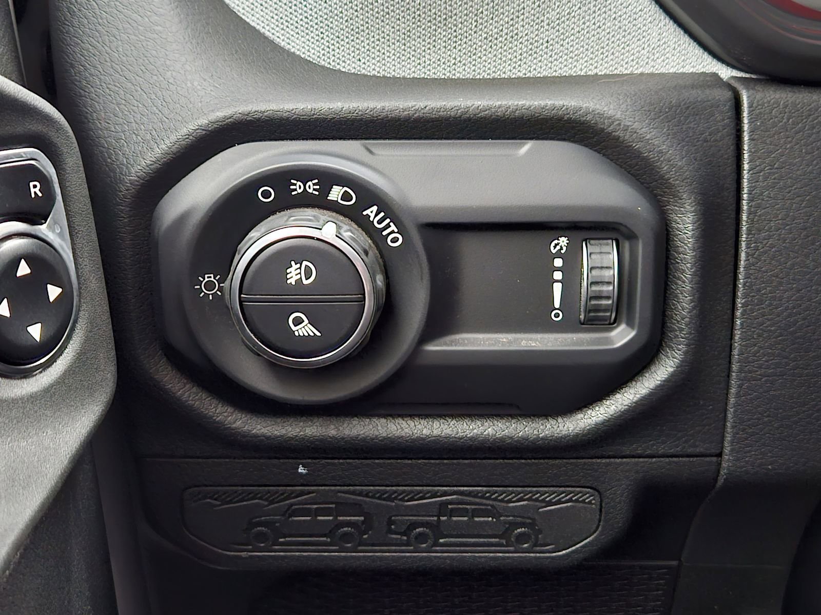 Used 2024 Jeep Gladiator Sport image 22