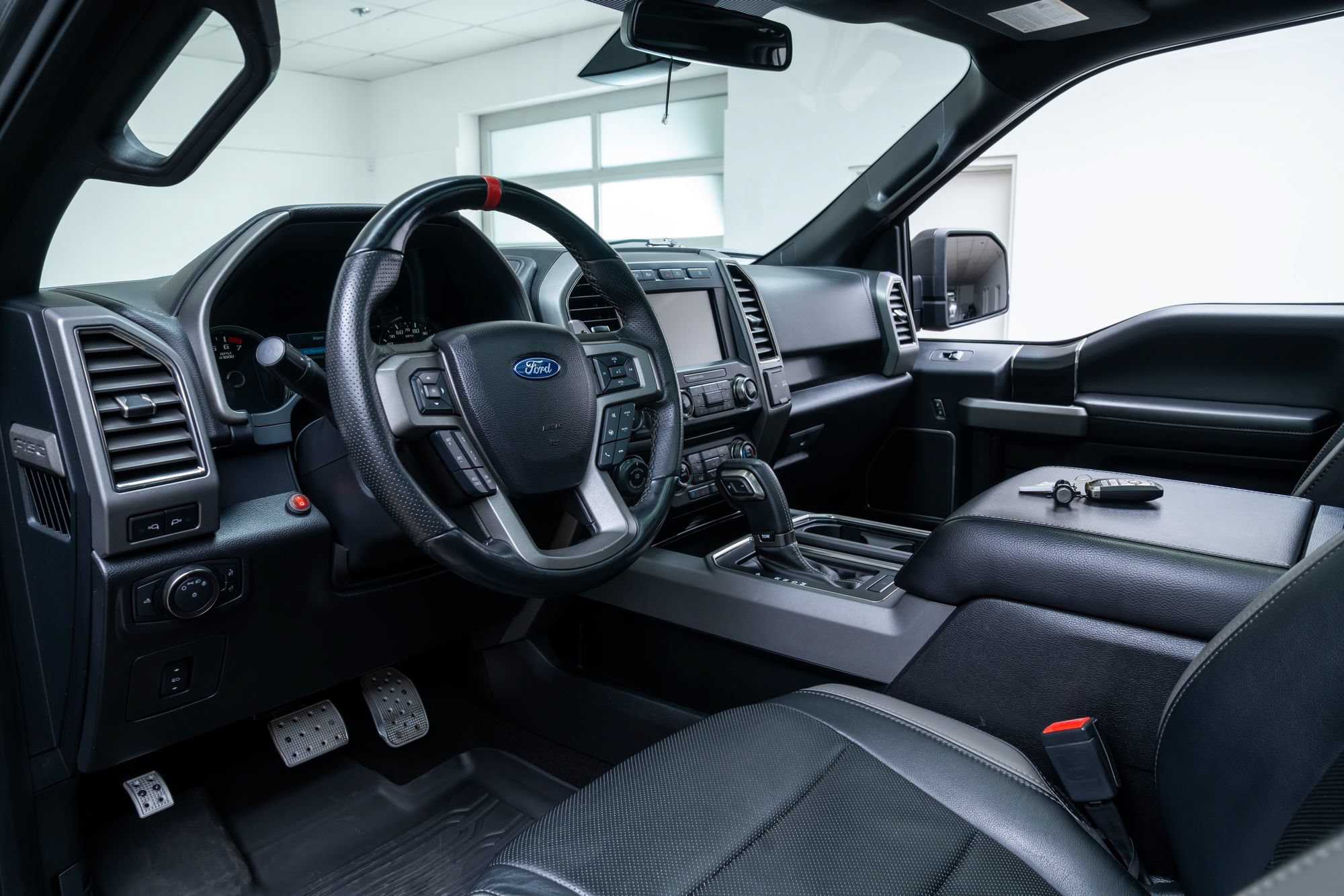 Used 2018 Ford F150 Raptor w/ Equipment Group 802A Luxury AWD/4WD image 25