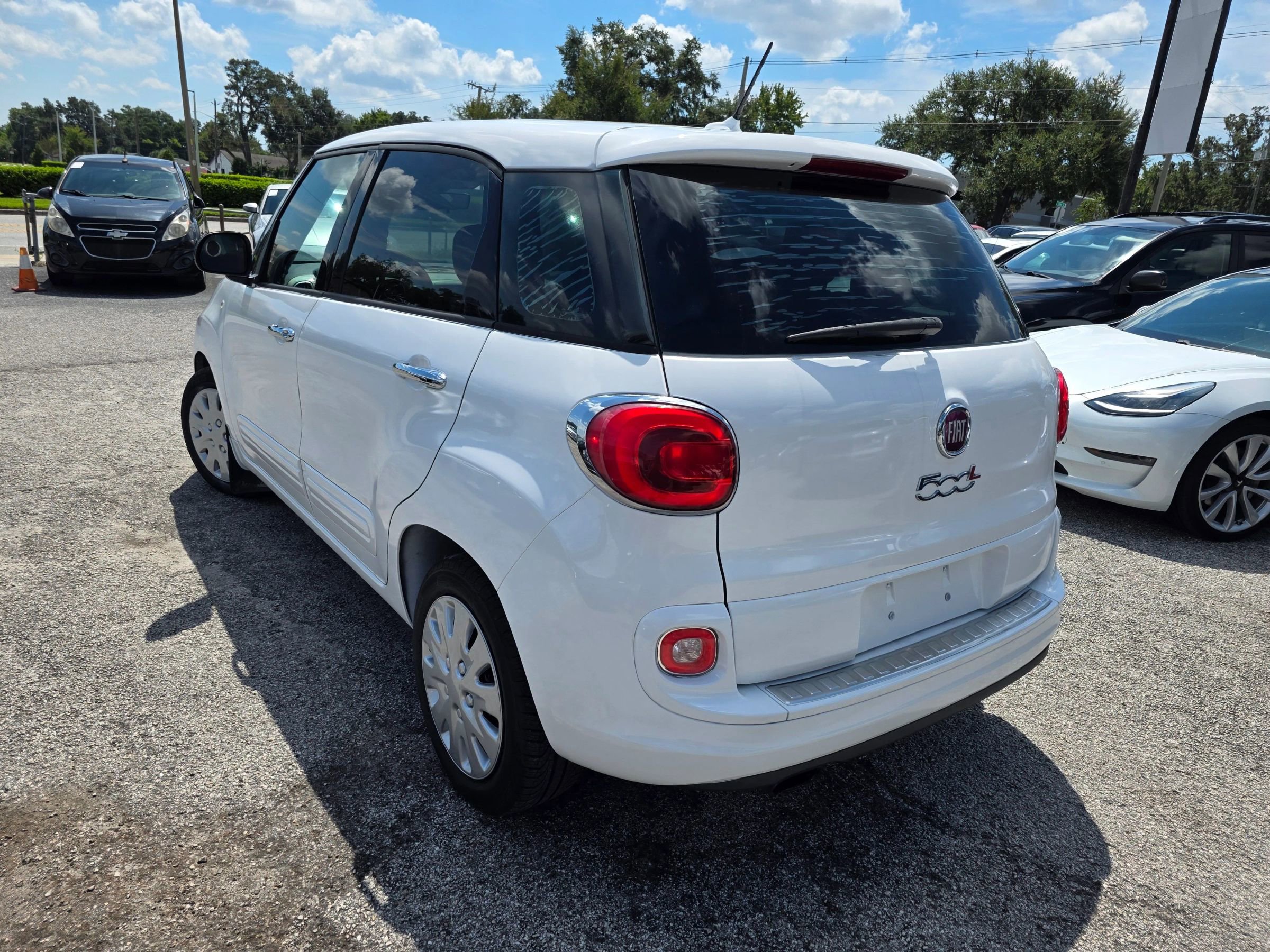 Used 2015 FIAT 500L Pop image 5