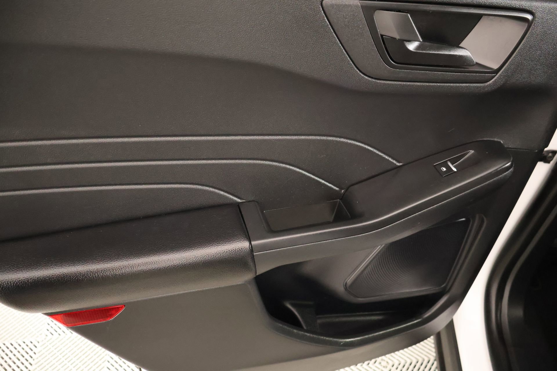 Used 2025 Ford Escape Active FWD image 15