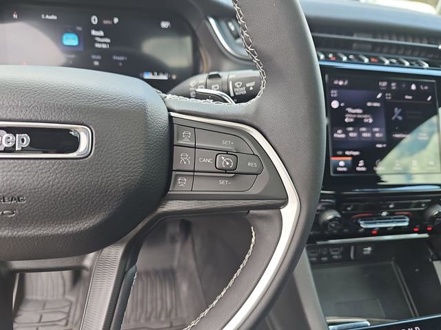 Used 2024 Jeep Grand Cherokee L Altitude image 21