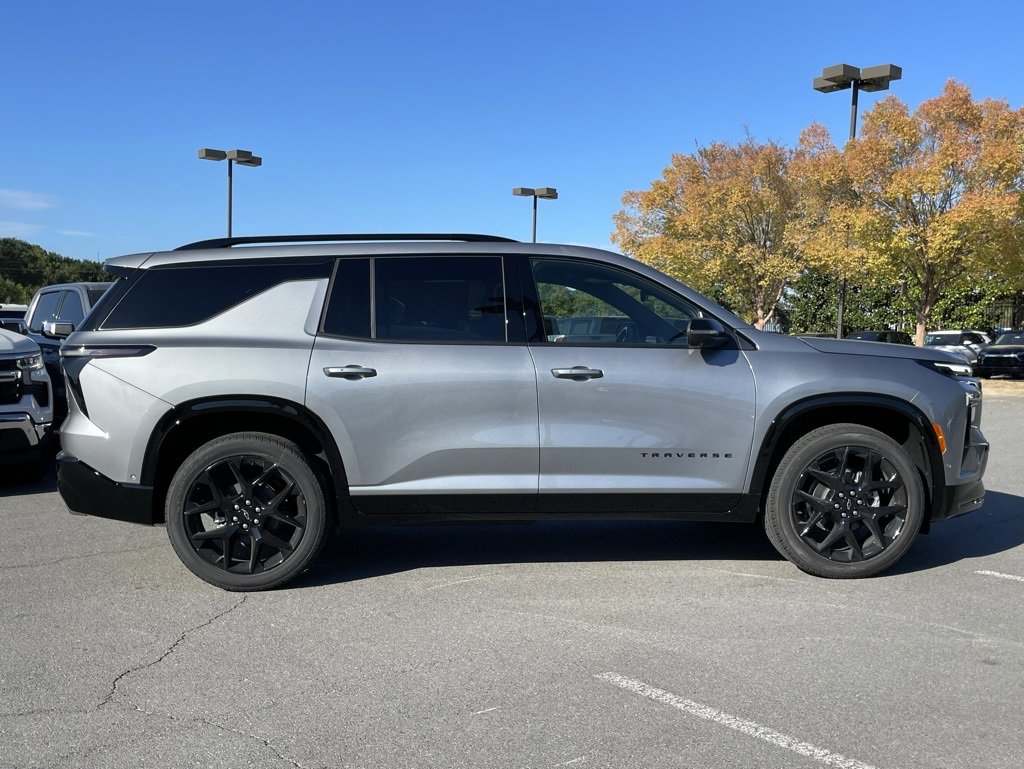 New 2026 Chevrolet Traverse RS image 8