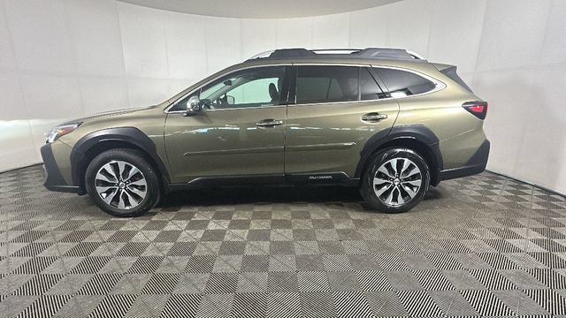 Used 2023 Subaru Outback Touring XT AWD/4WD image 6
