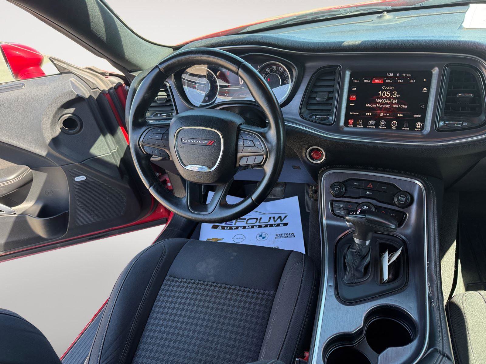 Used 2015 Dodge Challenger SXT w/ Sound Group image 11