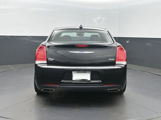 Used 2023 Chrysler 300 Touring image 31