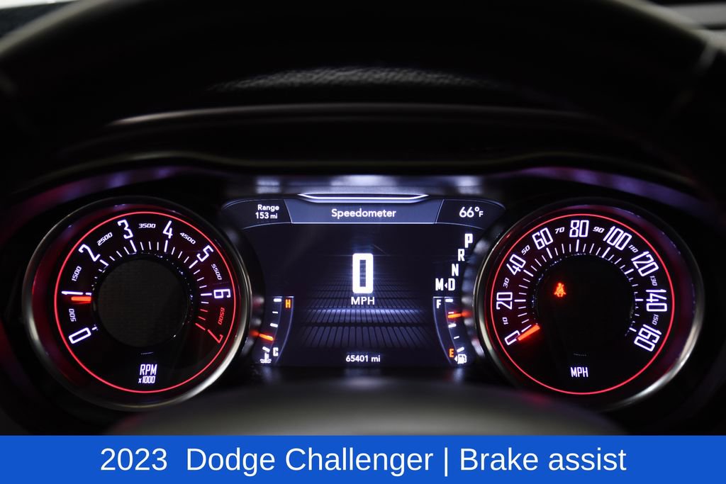 Used 2023 Dodge Challenger SXT image 11
