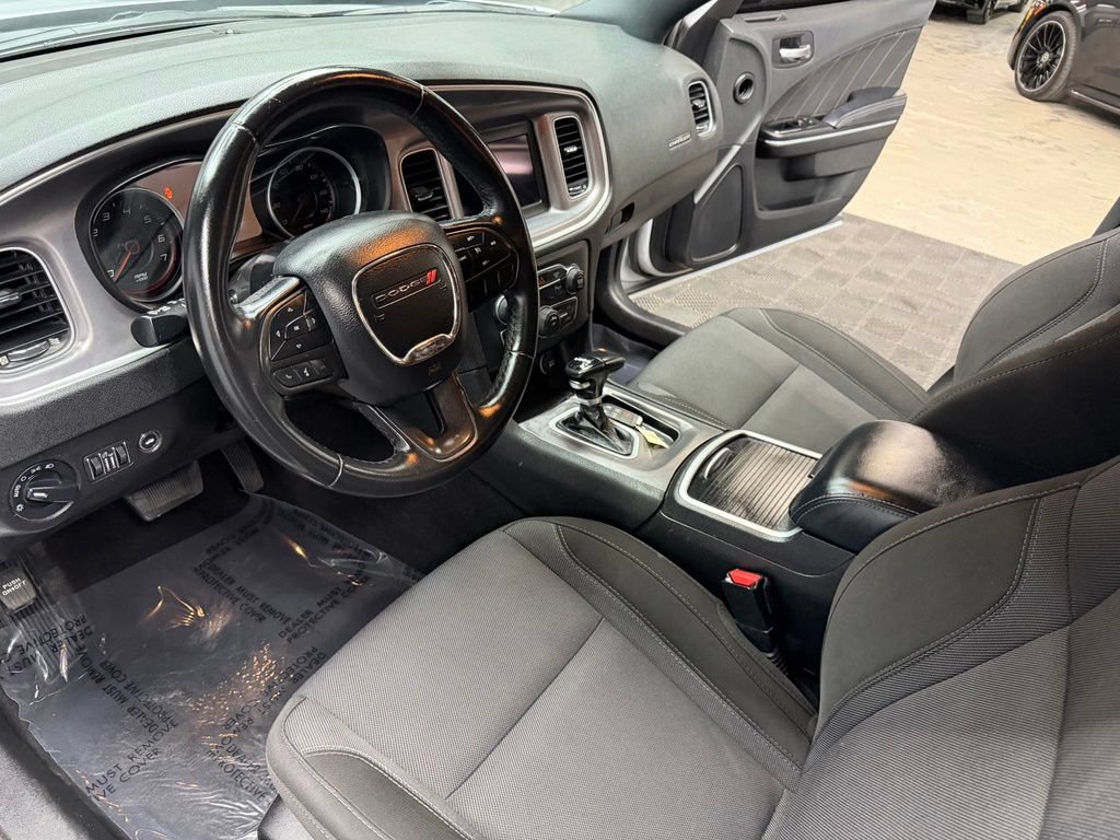 Used 2022 Dodge Charger SXT RWD image 31