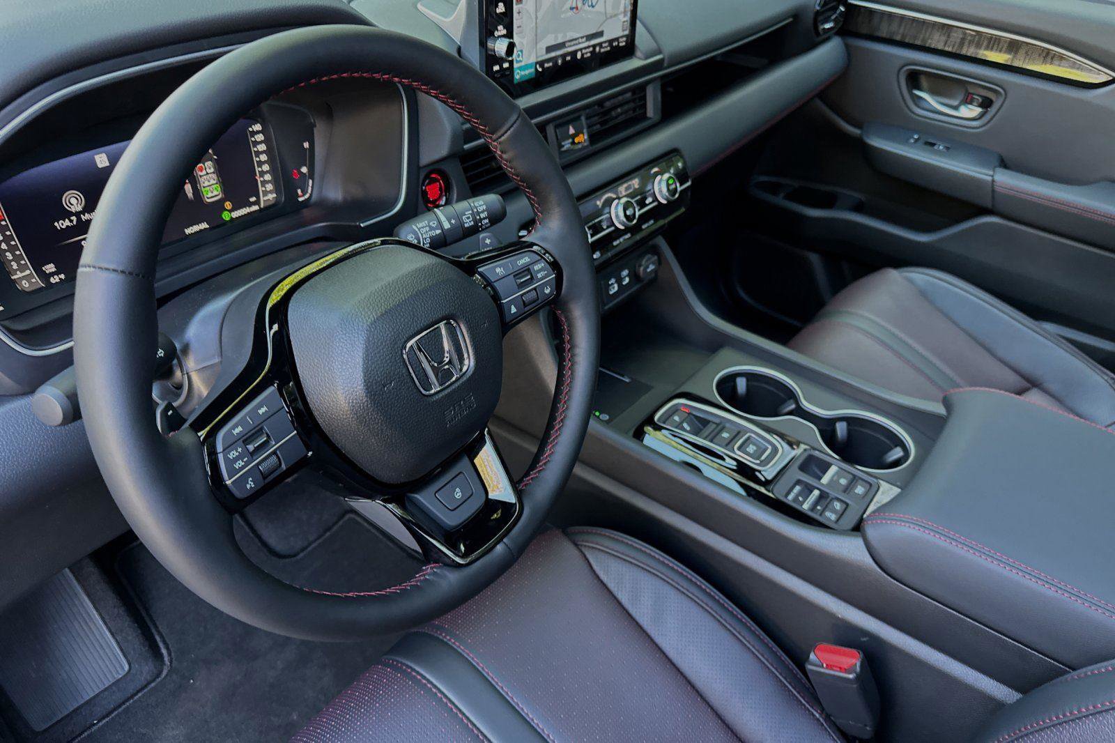 New 2025 Honda Pilot Black Edition image 7