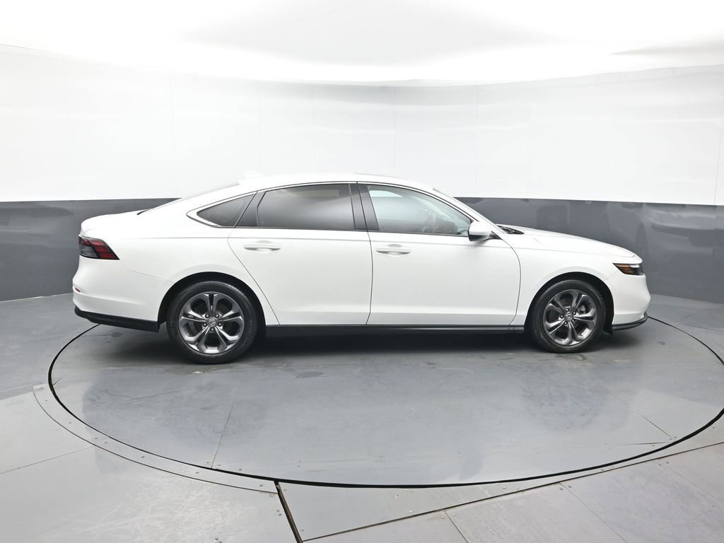 Certified 2023 Honda Accord EX image 8