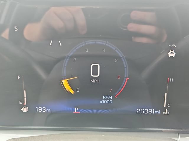 Used 2024 Chevrolet Trax LT w/ LT Convenience Package FWD image 16