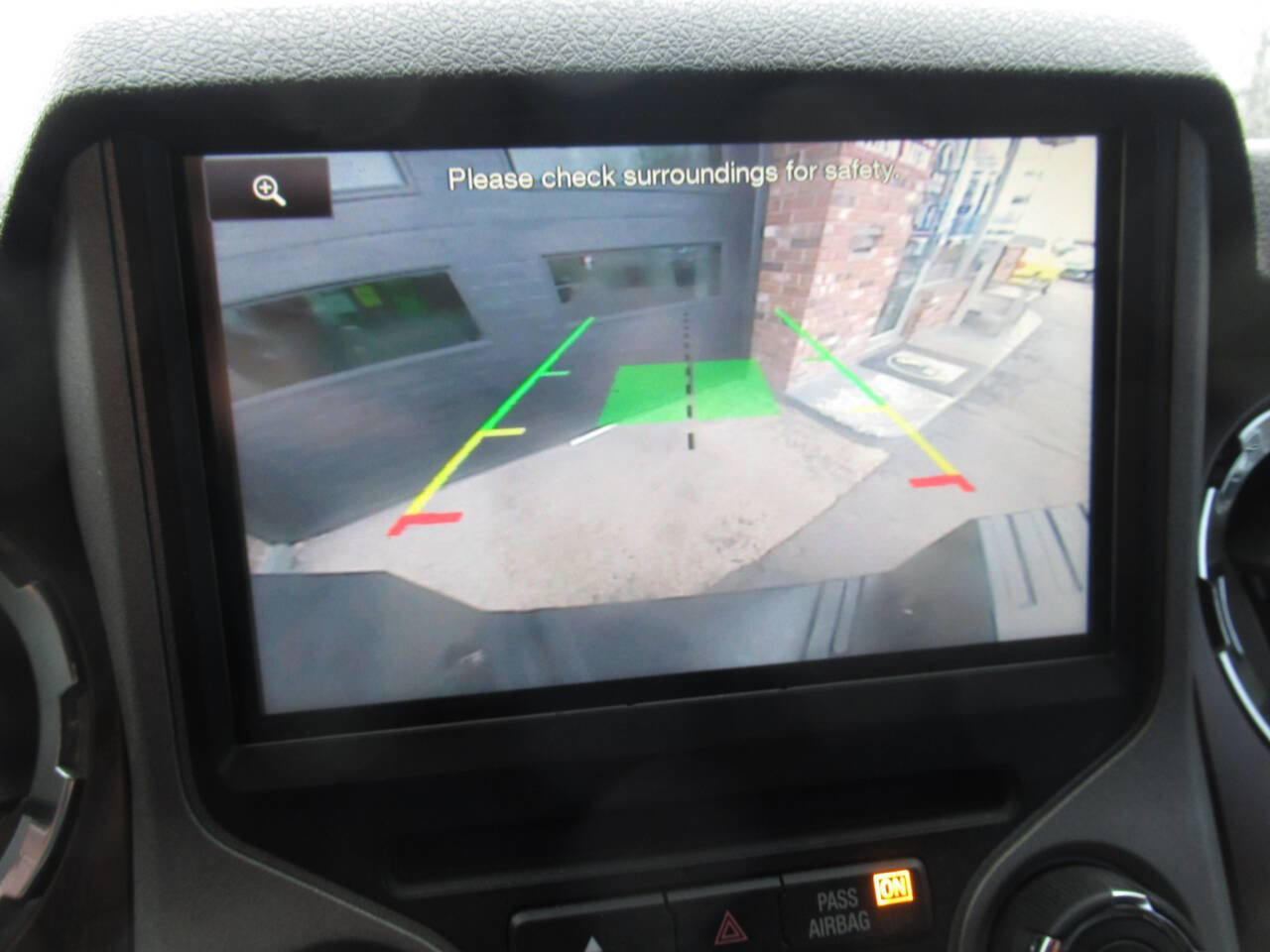 Used 2015 Ford F350 Lariat w/ Chrome Package image 30