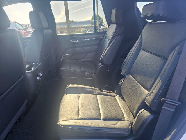 Used 2024 GMC Yukon Denali RWD image 19