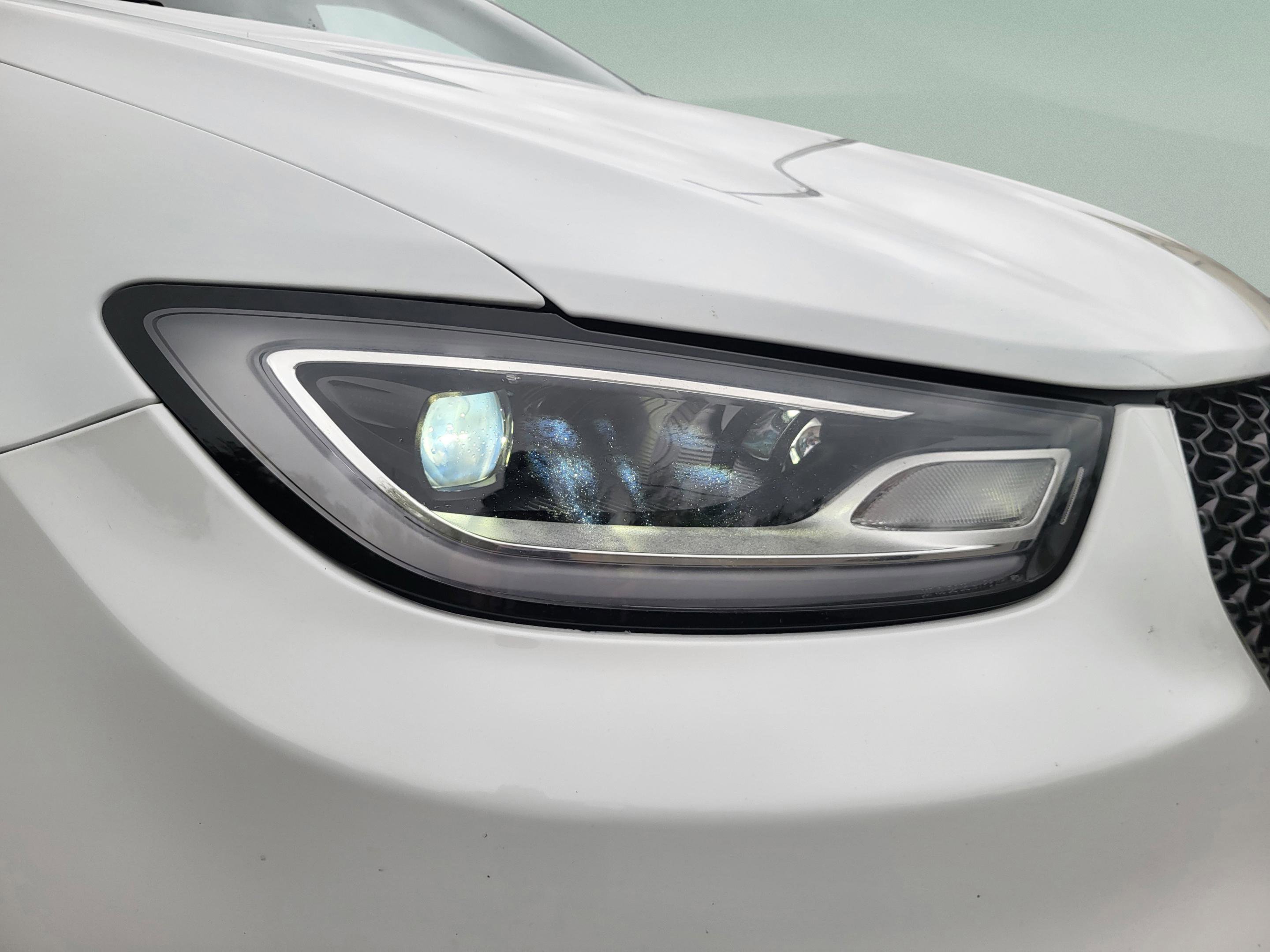 Used 2023 Chrysler Pacifica Touring-L AWD/4WD image 11