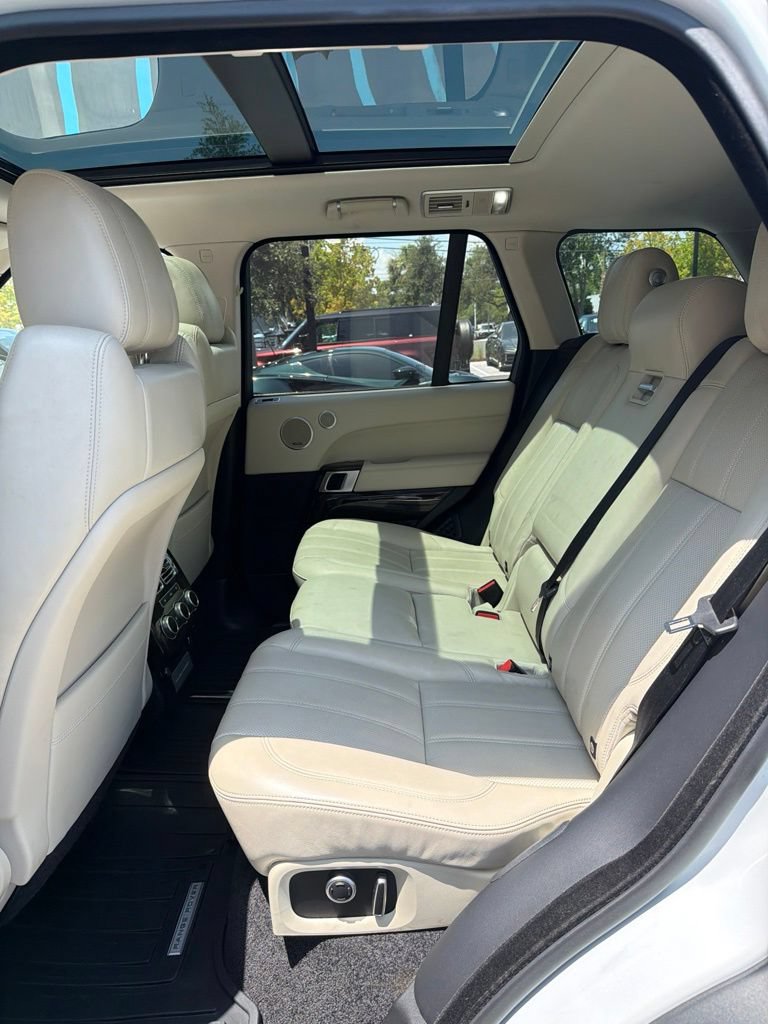 Used 2017 Land Rover Range Rover HSE AWD/4WD image 12
