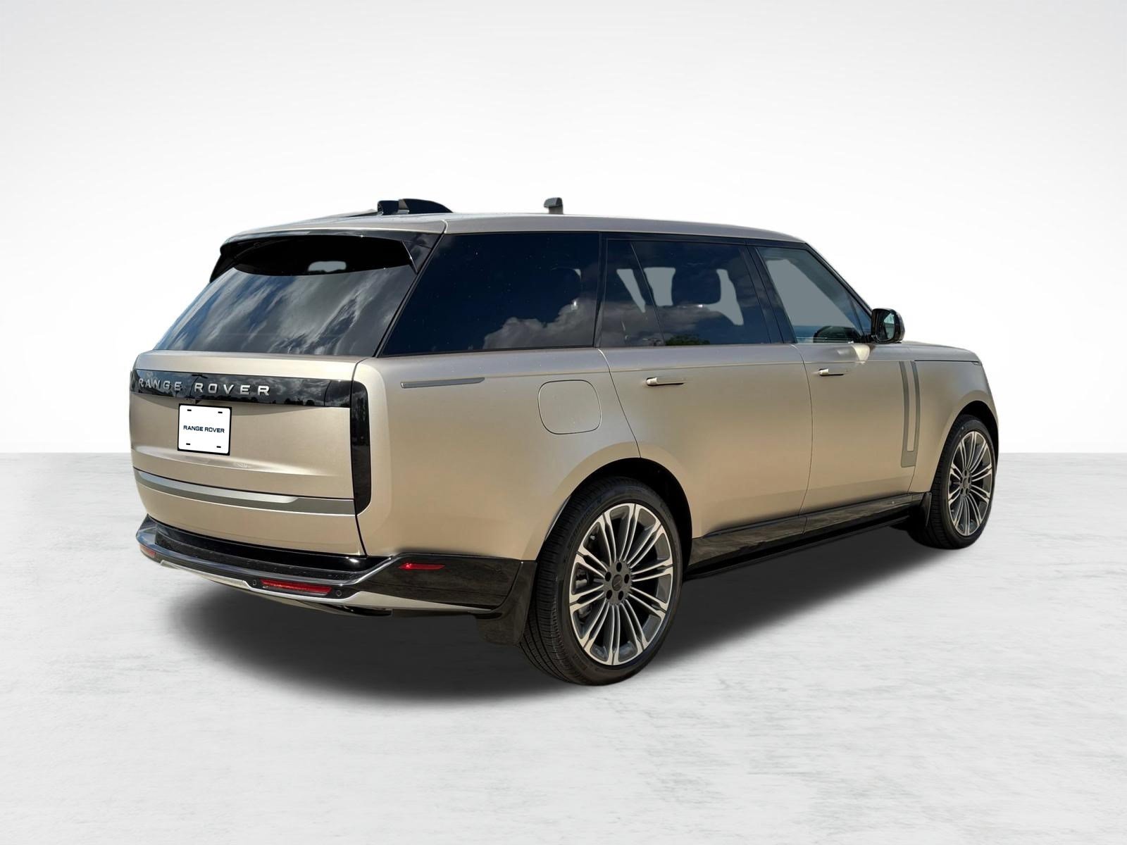 New 2026 Land Rover Range Rover Long Wheelbase SE AWD/4WD image 8