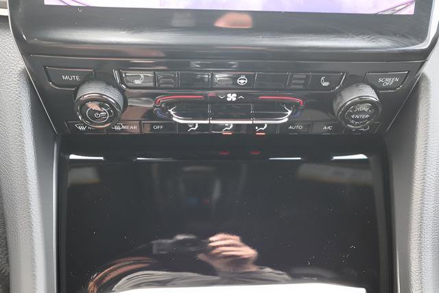 New 2025 Jeep Grand Cherokee L Limited w/ Black Appearance Package image 15