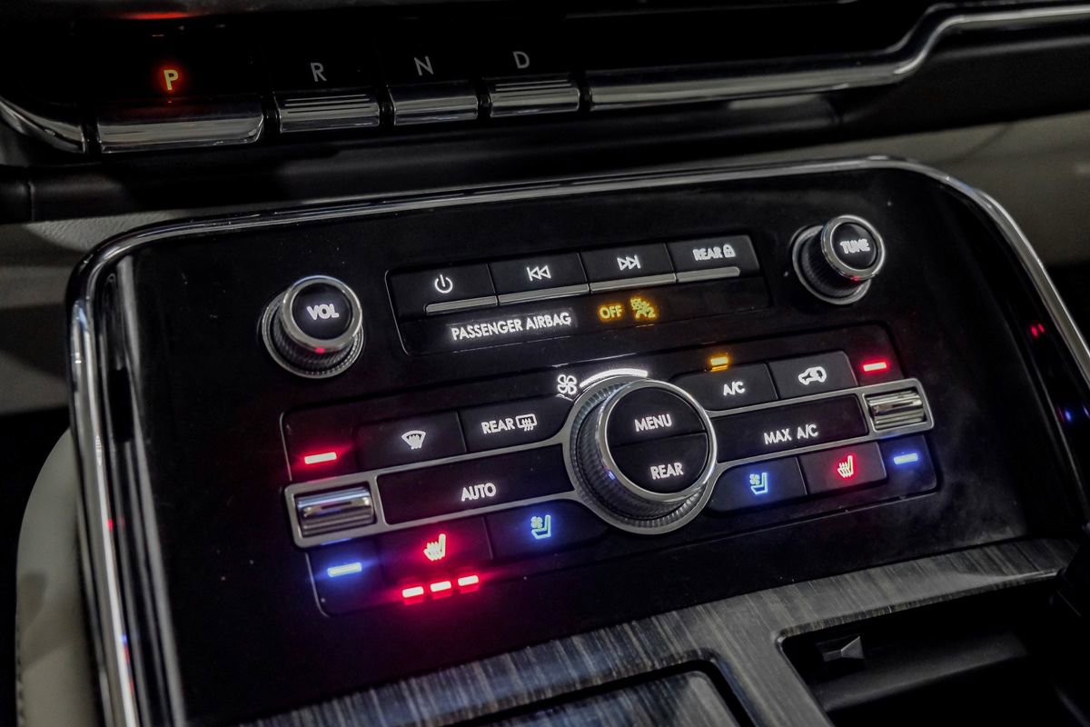 Used 2021 Lincoln Navigator L Black Label w/ Cargo Convenience Package image 27