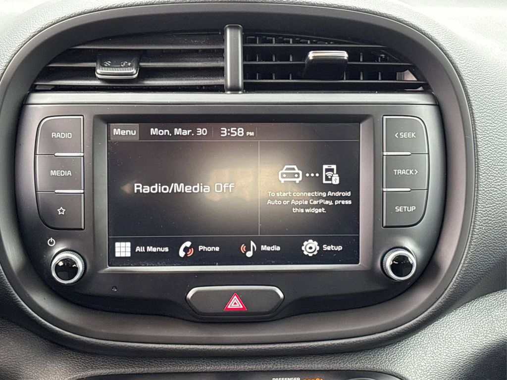 Used 2023 Kia Soul LX image 18