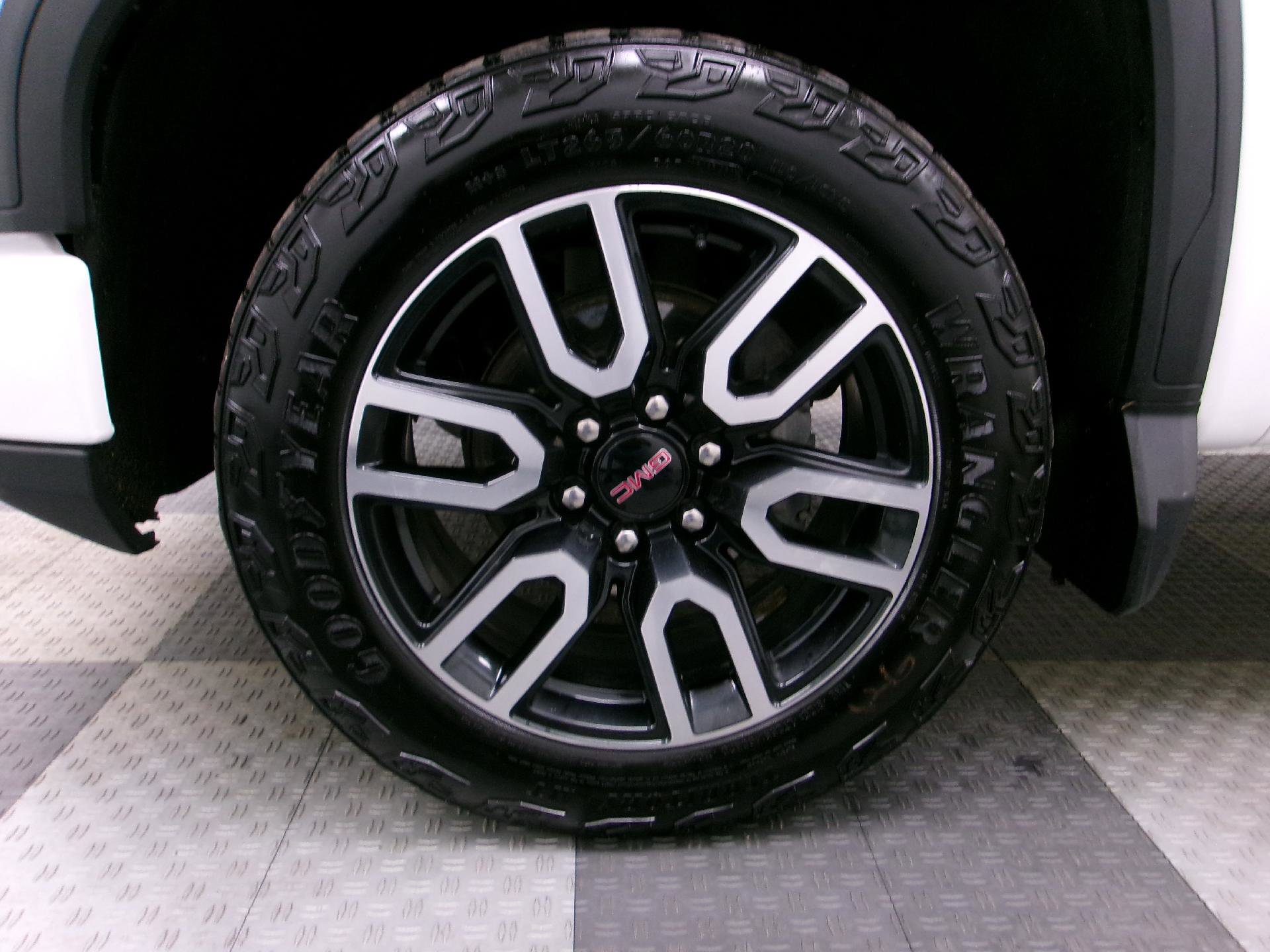 Certified 2023 GMC Sierra 1500 AT4 w/ Technology Package image 16