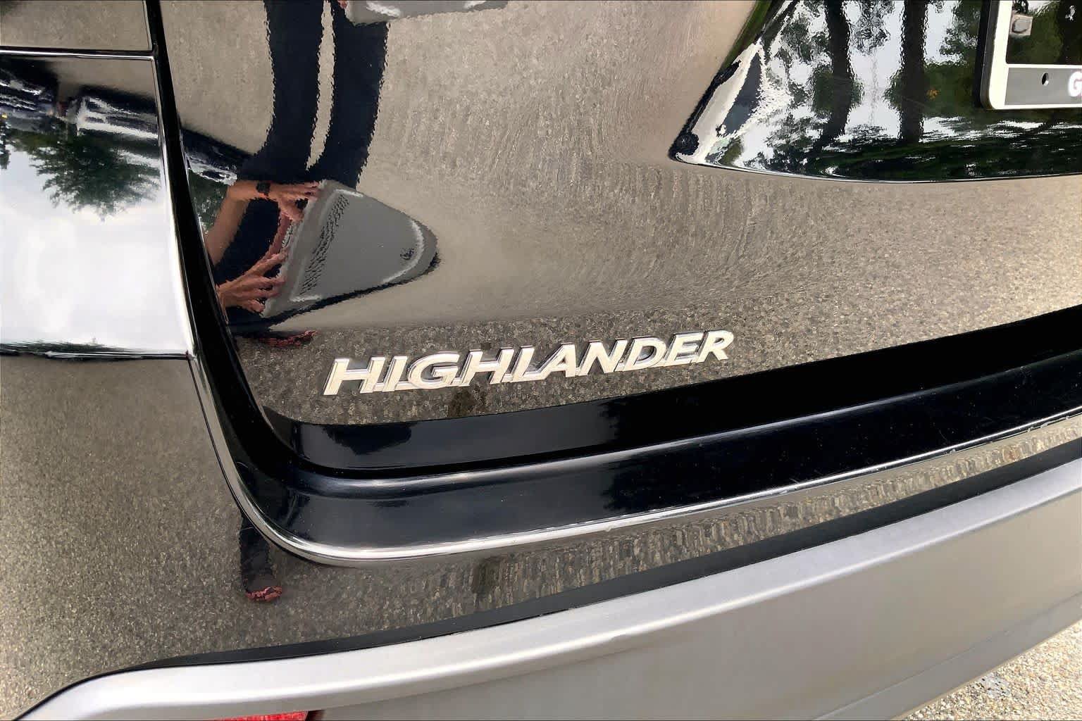 Used 2019 Toyota Highlander LE AWD/4WD image 10