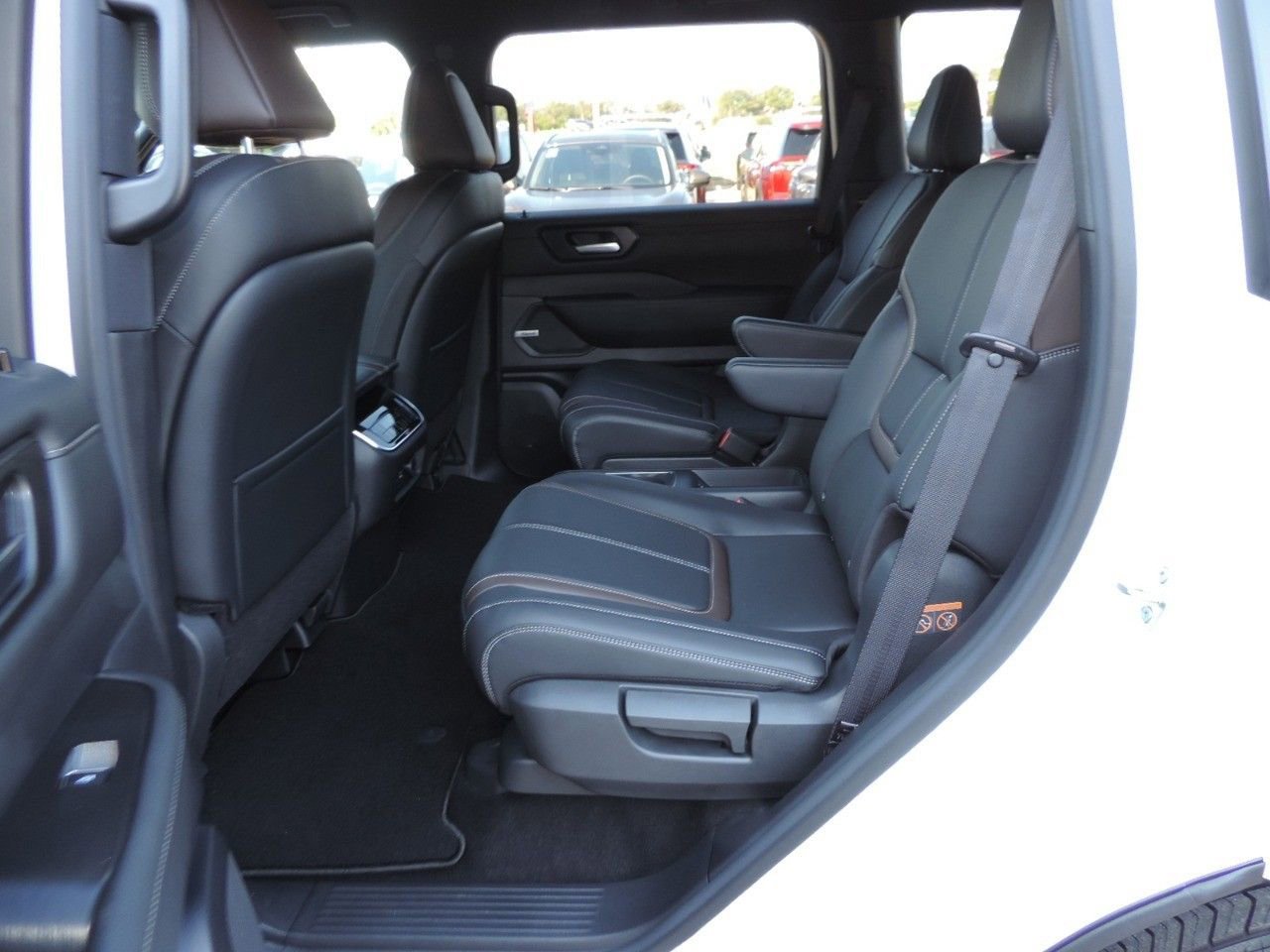 New 2026 Nissan Armada SL w/ Captain's Chari Seat Package image 17