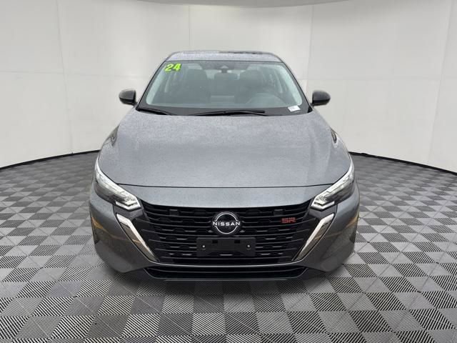 Used 2024 Nissan Sentra SR w/ SR Premium Package image 13