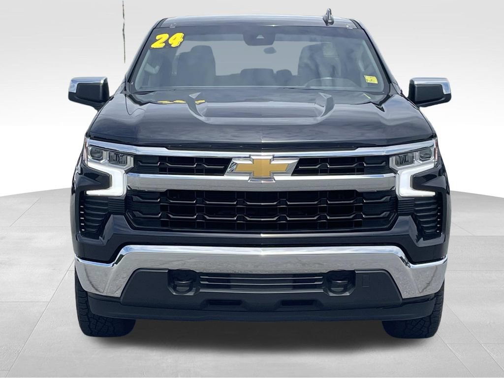 Used 2024 Chevrolet Silverado 1500 LT AWD/4WD image 9