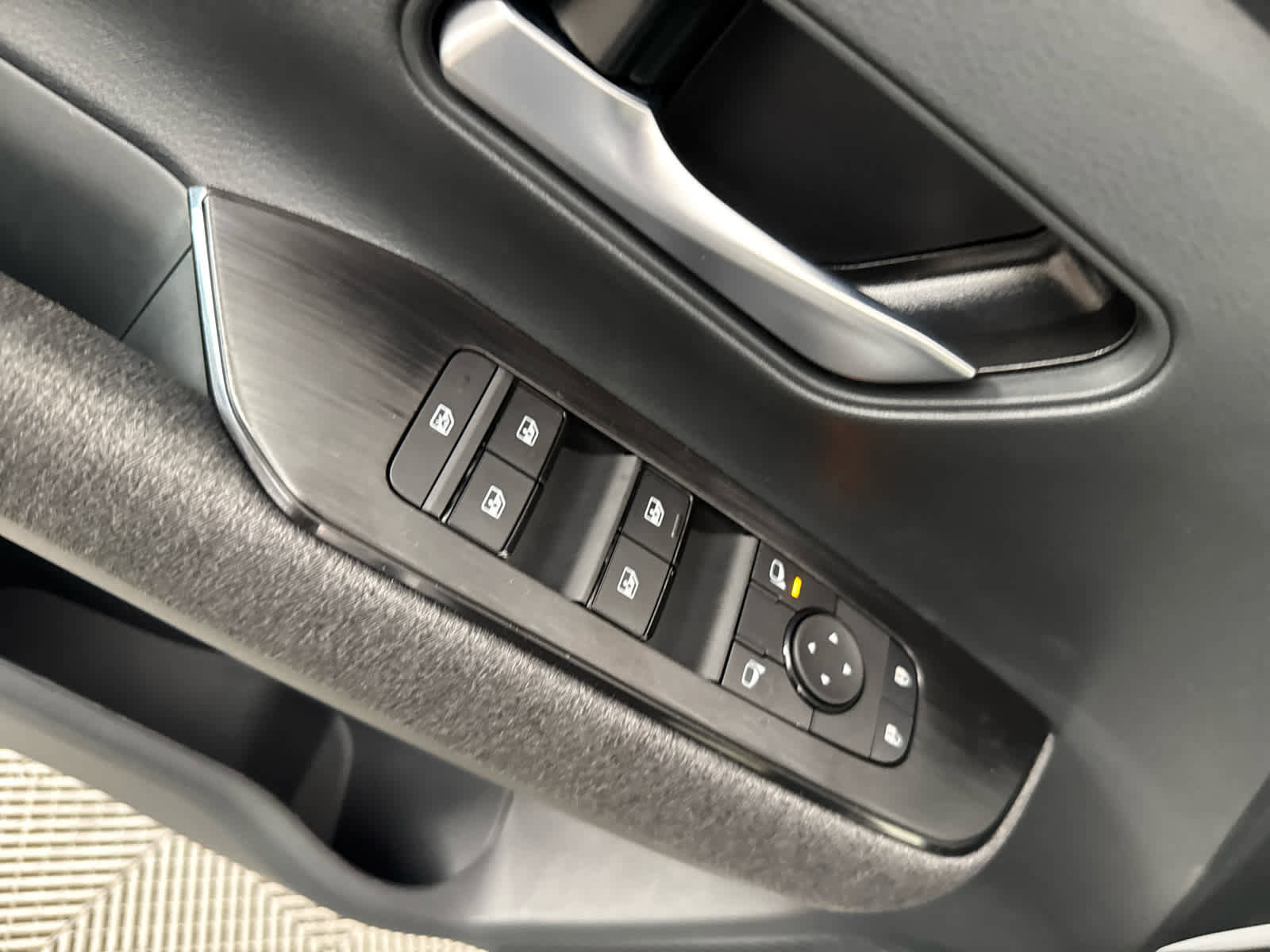 New 2026 Nissan Kicks SV image 15