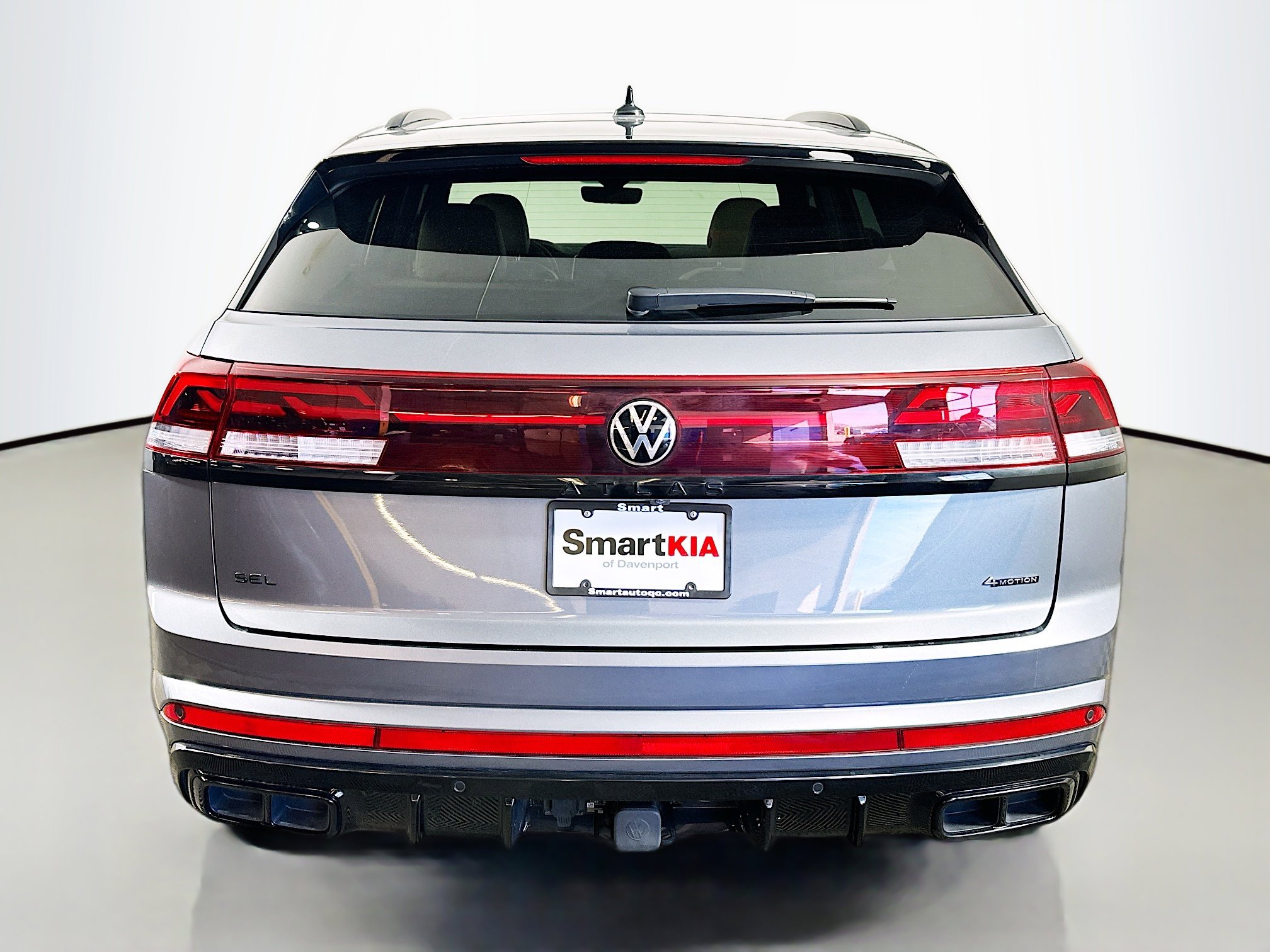 Used 2025 Volkswagen Atlas Cross Sport SEL R-Line image 6