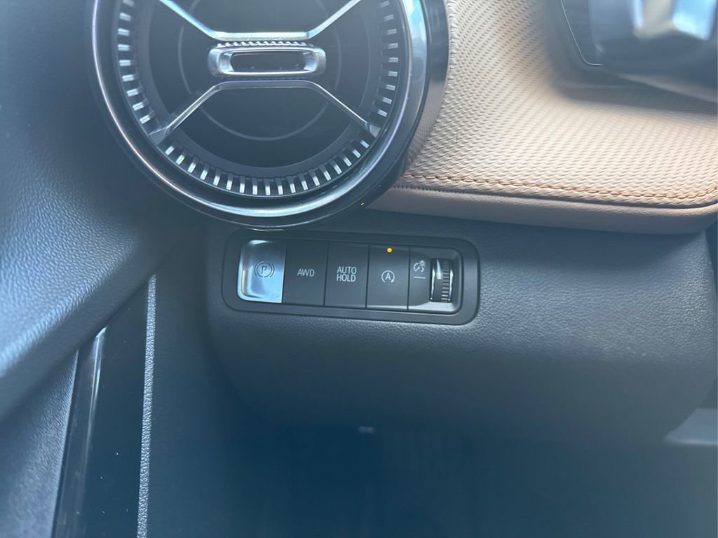 Used 2025 Chevrolet Equinox ACTIV AWD/4WD image 15