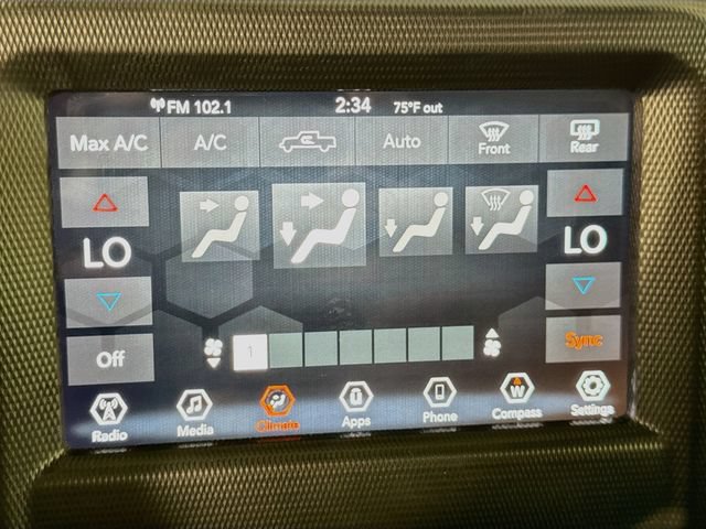 Used 2023 Jeep Gladiator Sport AWD/4WD image 19