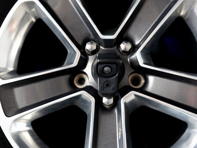 Used 2020 Jeep Wrangler Unlimited Sahara image 6