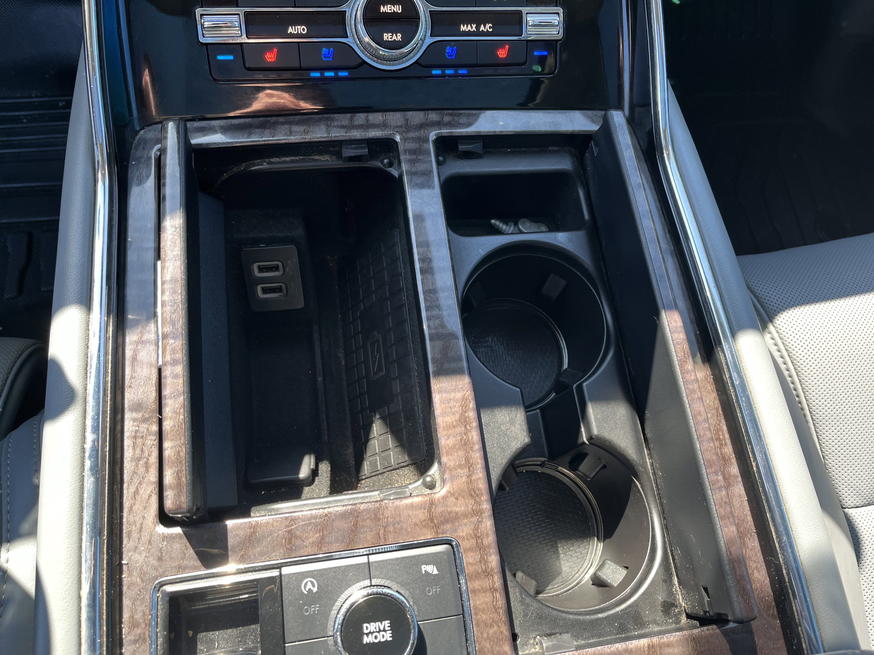 Used 2019 Lincoln Navigator Reserve image 24