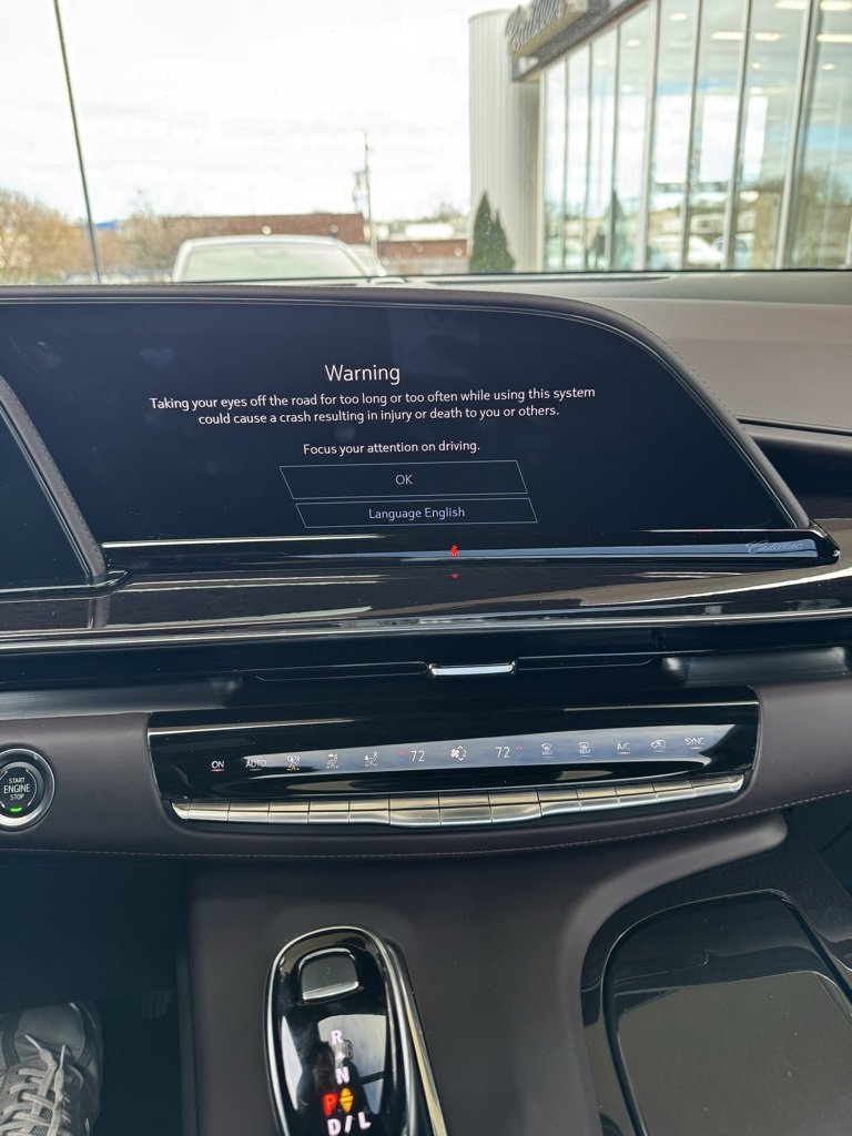 Certified 2022 Cadillac Escalade Premium Luxury Platinum w/ LPO, Radiant Package image 17