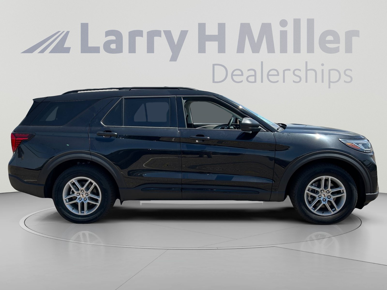 New 2026 Ford Explorer Active w/ Active Comfort Package RWD image 6
